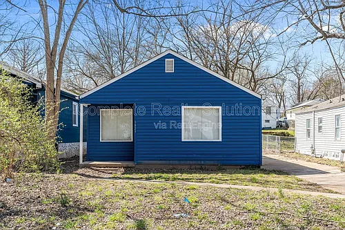 9823 Winkler Dr Photo 1