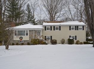 45 Old Glen Rd, Morristown, NJ 07960