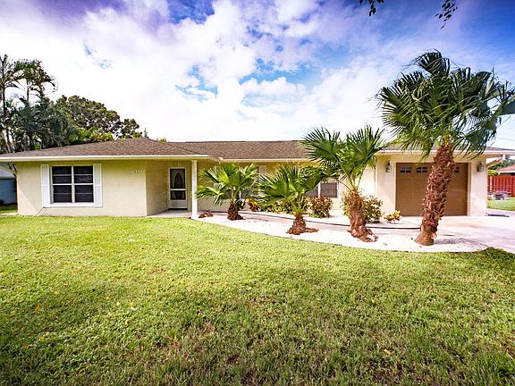 3rd image of 219 SE Crosspoint Dr