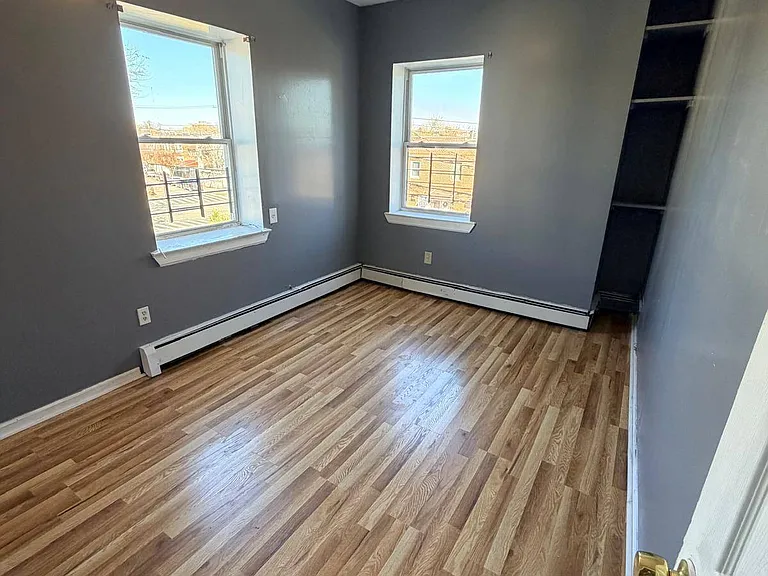 392 Montauk Ave #2 — Photo 9