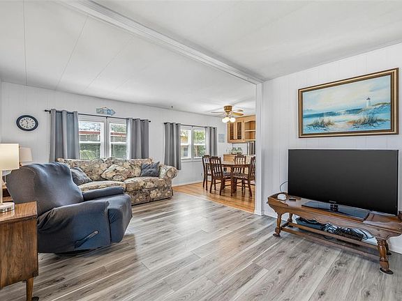 3rd image of 3632 Tiki Dr