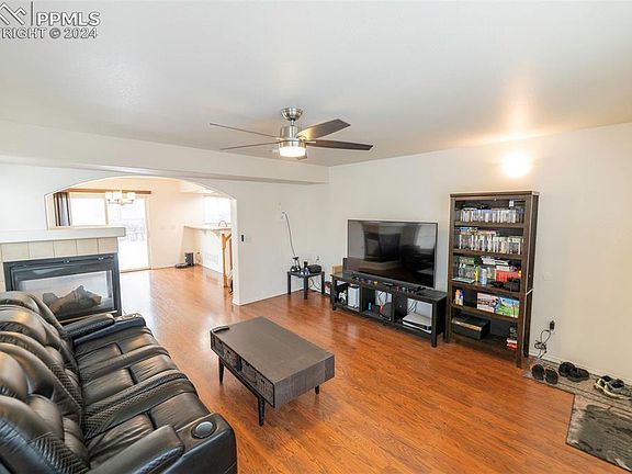 4th image of 2083 Pinyon Jay Dr