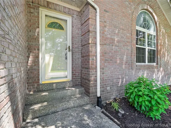 3039 Elisa Court, New Albany, IN 47150
