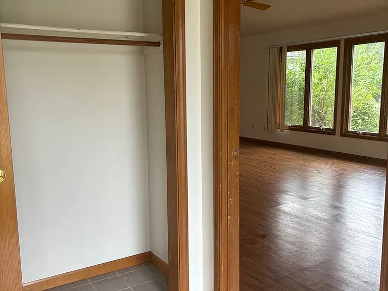 300 Dover Dr — Photo 4