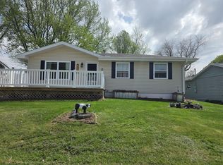 903 N Scenic Dr, Oakland, IA 51560