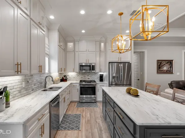 438 Stacey Ln, Bossier City, LA 71111