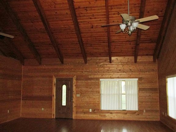 3rd image of 2818 Richwood Dr