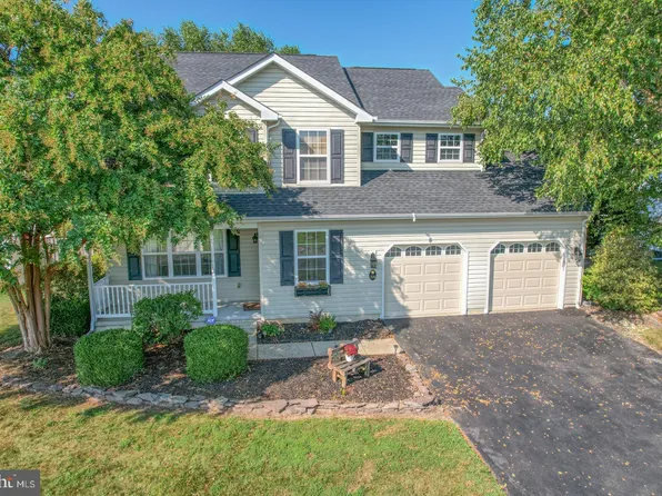 318 Hoffeckers Mill Dr, Smyrna, DE 19977