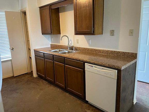 4th image of 603 Cates Dr