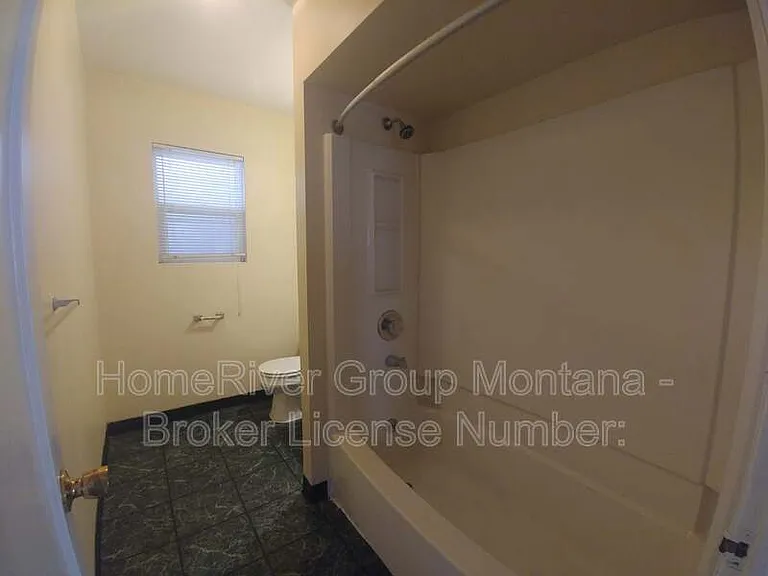 100 South Ave E #1 — Photo 6