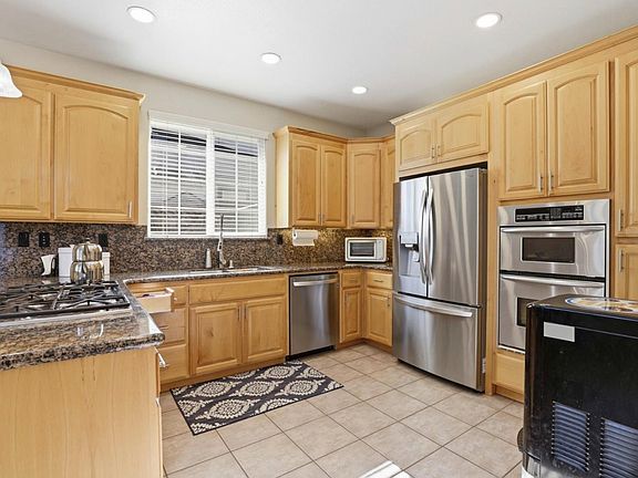 3rd image of 580 Calle Buena Vis
