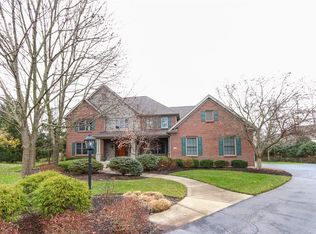 8571 Chaucer Pl, Cincinnati, OH 45249