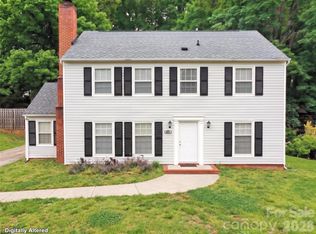 621 Winter Wood Dr, Matthews, NC 28105