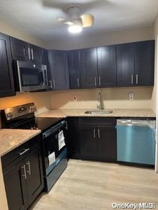 6 Ethan Allen Court #B, Ridge, NY, 11961
