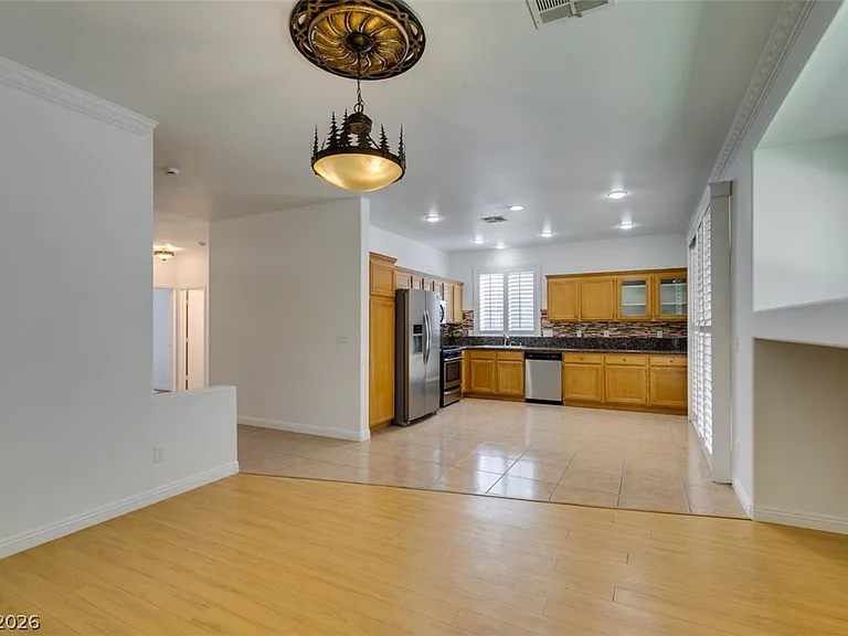 10513 Shanna Trellis Ave — Photo 16