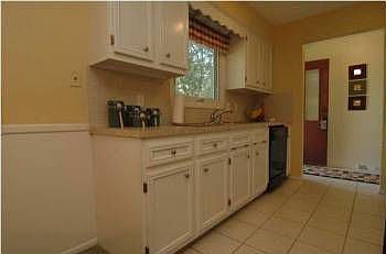 5th image of 2511 Greenings Ave NE