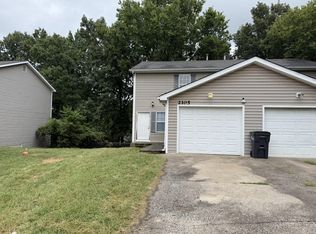 2105 Live Oak Ln, Columbia, MO 65202