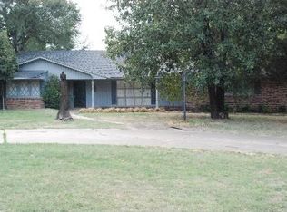 100 Oakwood Rd, Poteau, OK 74953