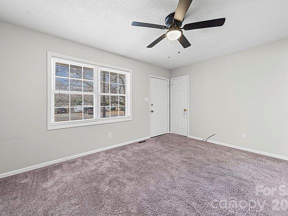 5th image of 304 Belton Ave