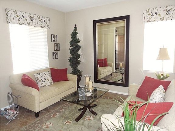 4th image of 28047 Oakhaven Ln