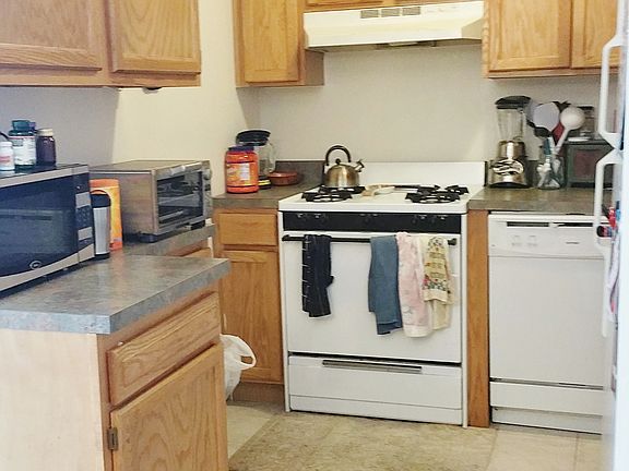 2nd image of 2019 38th St #3