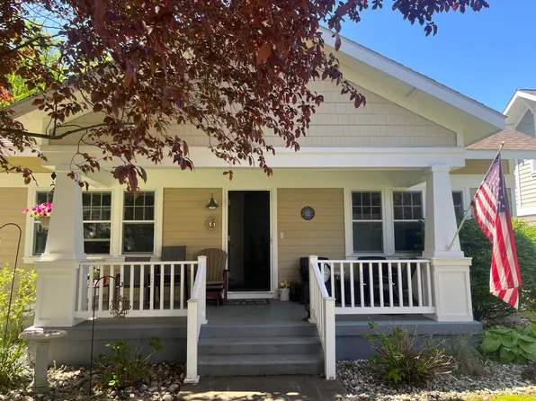 6 Georgia Ct, Pentwater, MI 49449