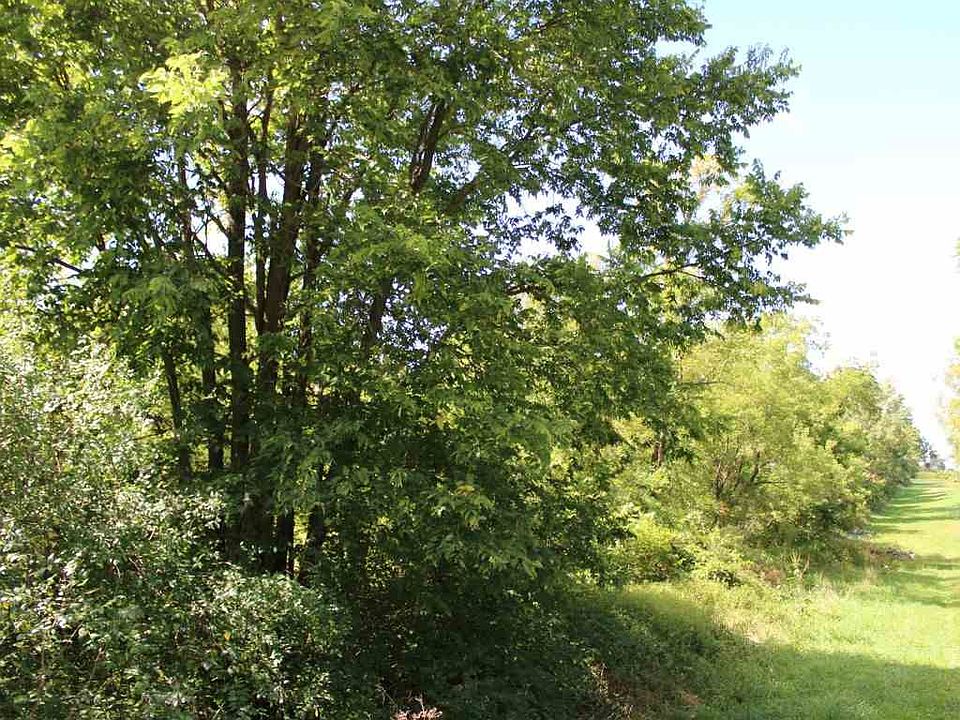 2nd image of Center Rd