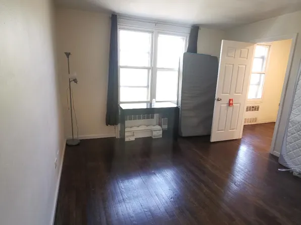 152-72 Melbourne Avenue image 6 of 9