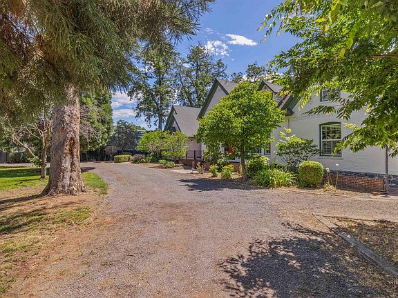 4th image of 1341 Highland Ave