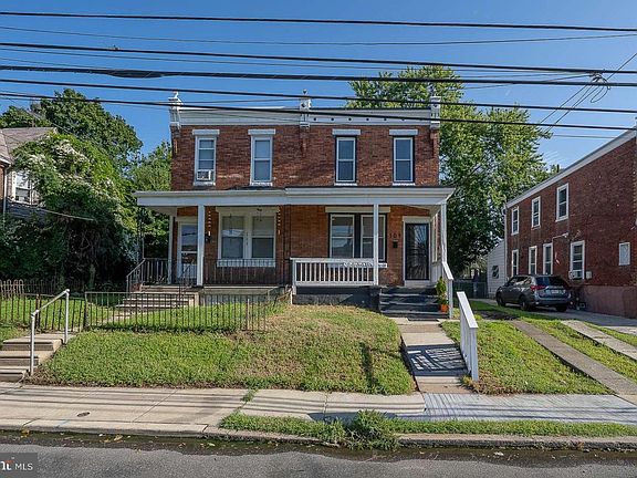 2nd image of 109 Chestnut St