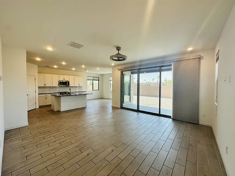 7425 W Nicolet Ave — Photo 33