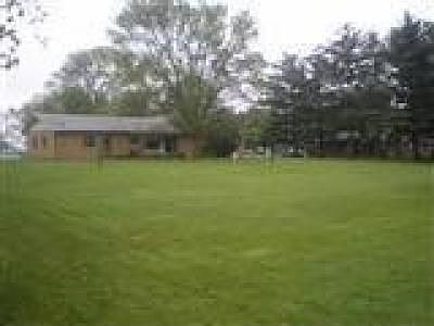 2nd image of 7852 S Rangeline Rd