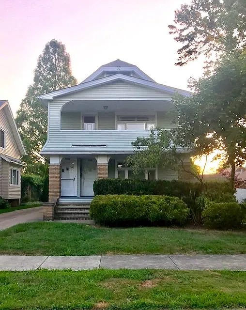 3750 W 176th St photo 1