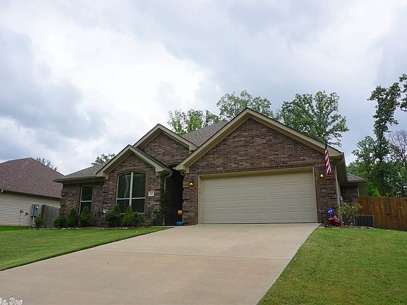 2nd image of 2317 Hickory Dr