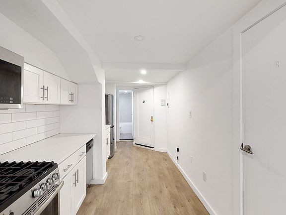 4th image of 310 E 83rd St #Bmt