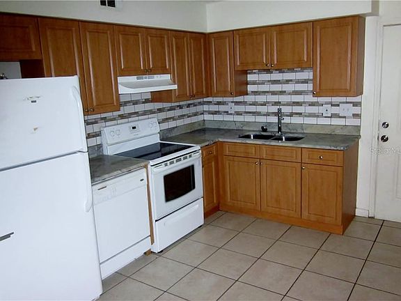 5th image of 3718 W Bay Ave