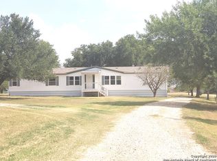 700 Short Weyel Rd, Marion, TX 78124