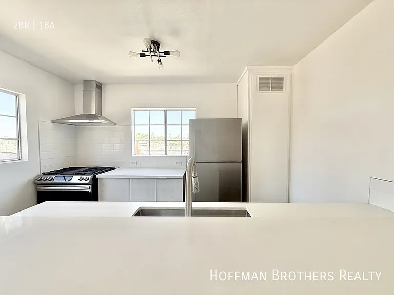 5229 Alhambra Ave #2 — Photo 2