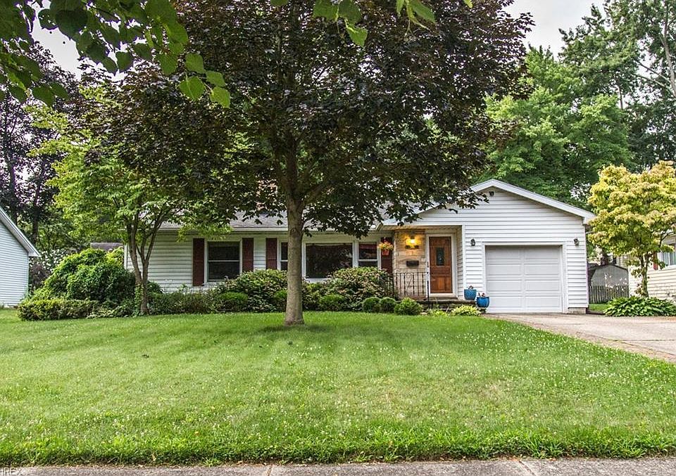 1st image of 586 Mardon Ave
