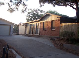 5908 W Pleasant Ridge Rd, Arlington, TX 76016