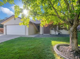 6738 W 9th Pl, Kennewick, WA 99336