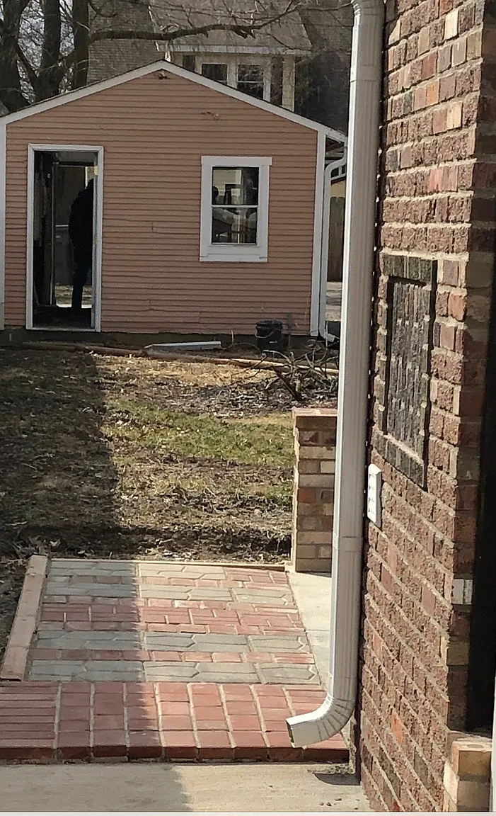 444 N Riley Ave photo 1