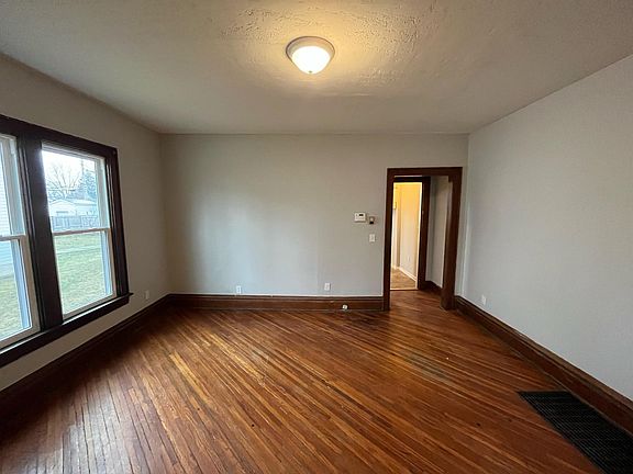 3rd image of 1686 Minnesota Ave