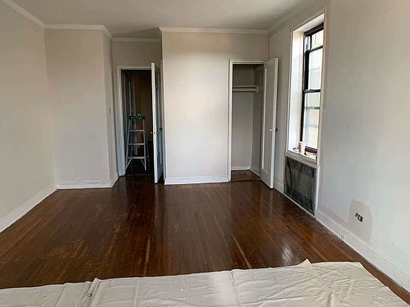 4th image of 40-35 Hampton St #4A