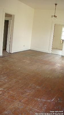 3rd image of 148 Belden Ave