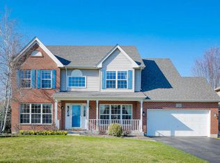 3166 Secretariat Dr, Aurora, IL 60502