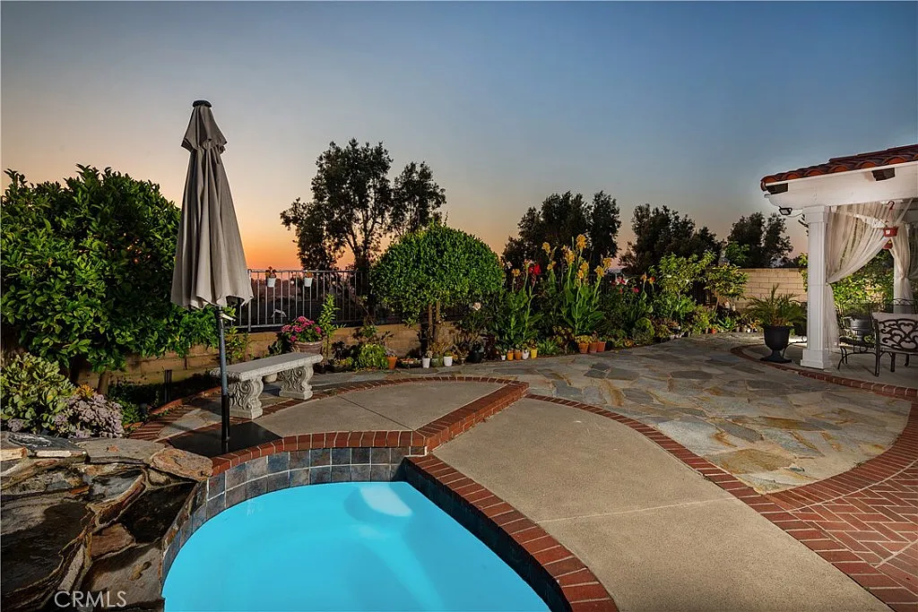 4 bed, 3097 sqft, $7,195 — Photo 4