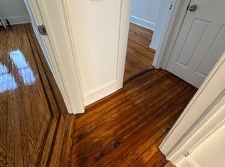 951 Edgewater Ave, Ridgefield, NJ 07657