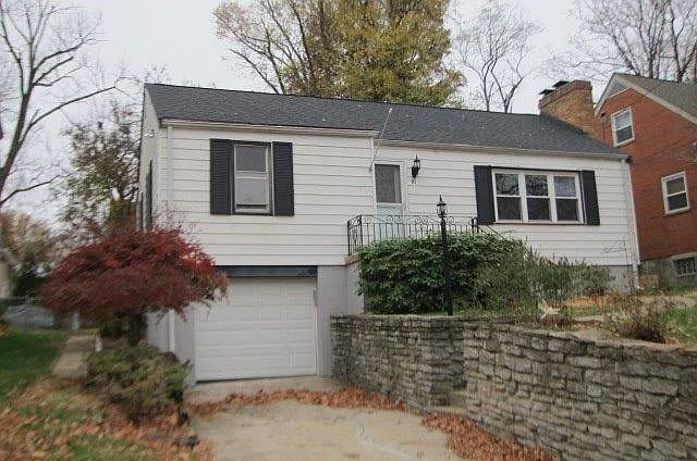 81 Edgewood Rd photo 1