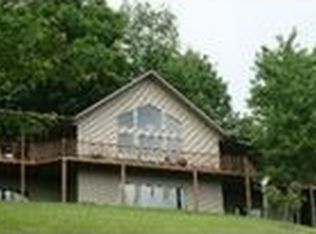 303 Highpoint Dr, Roan Mountain, TN 37687